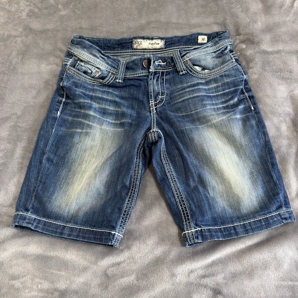 BKE Payton Bermuda Shorts Size 30 Medium Wash Stretch Denim Bling Pockets